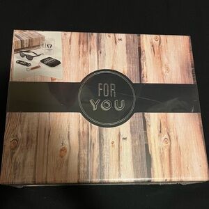 NEW Groomsmen Gift Set Box
